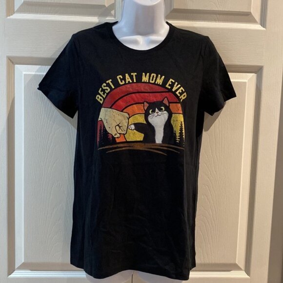 Best Cat Mom Ever Ladies T-Shirt Cat Lover Tuxedo Cat Kitten Black Siz… - Picture 1 of 8